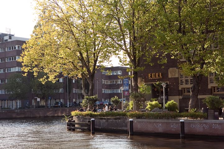 Bekijk foto 18 van Corantijnstraat 3-2