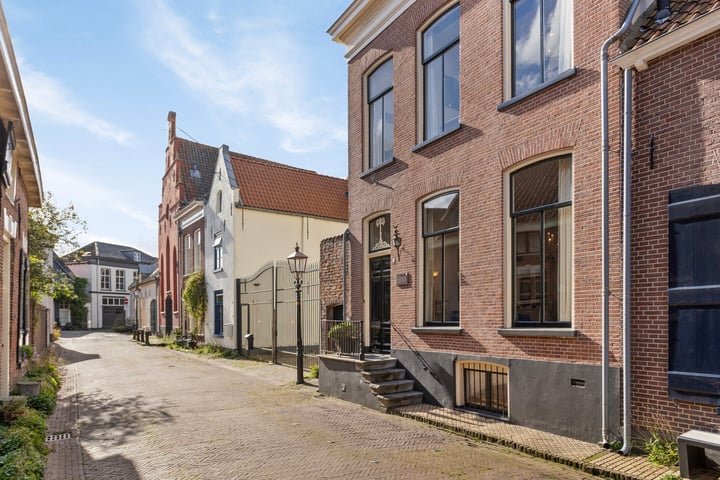 Bekijk foto 59 van Heerenstraat 16