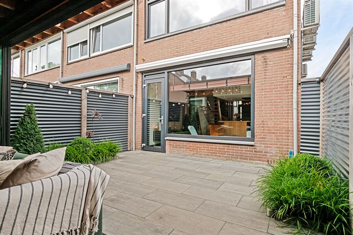 Bekijk foto 30 van Nassaustraat 127