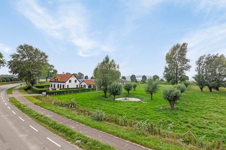 View photo 70 of Isabellaweg 16