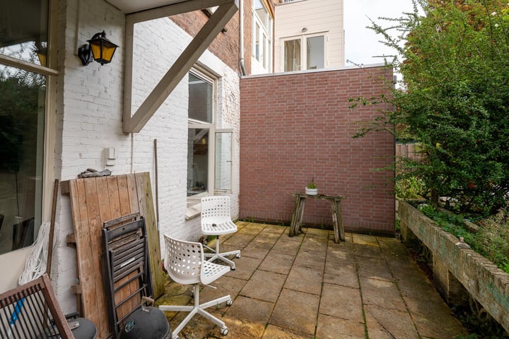 Bekijk foto 16 van Cornelis Trompstraat 72