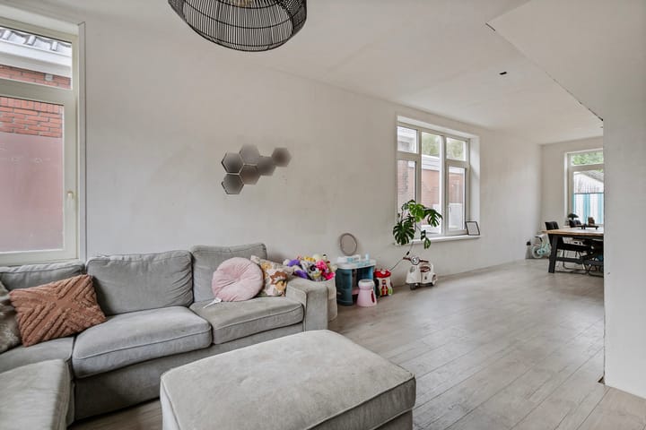 Photo 11 of Watertorenstraat 12