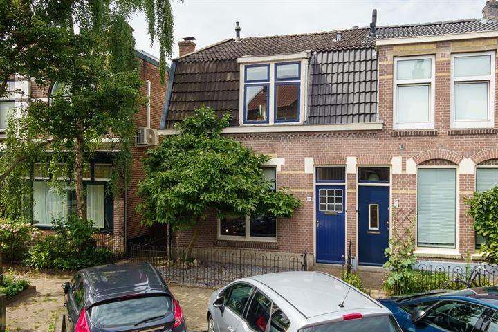 View photo 1 of Rozenstraat 132