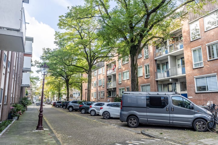 Bekijk foto 3 van Van Beuningenstraat 28-D