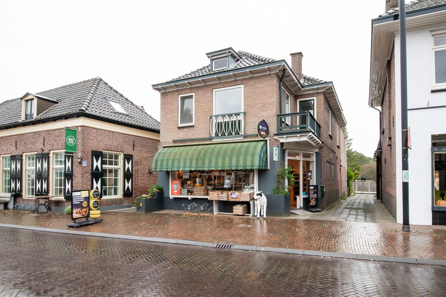 View photo 1 of Dorpsstraat 32-A