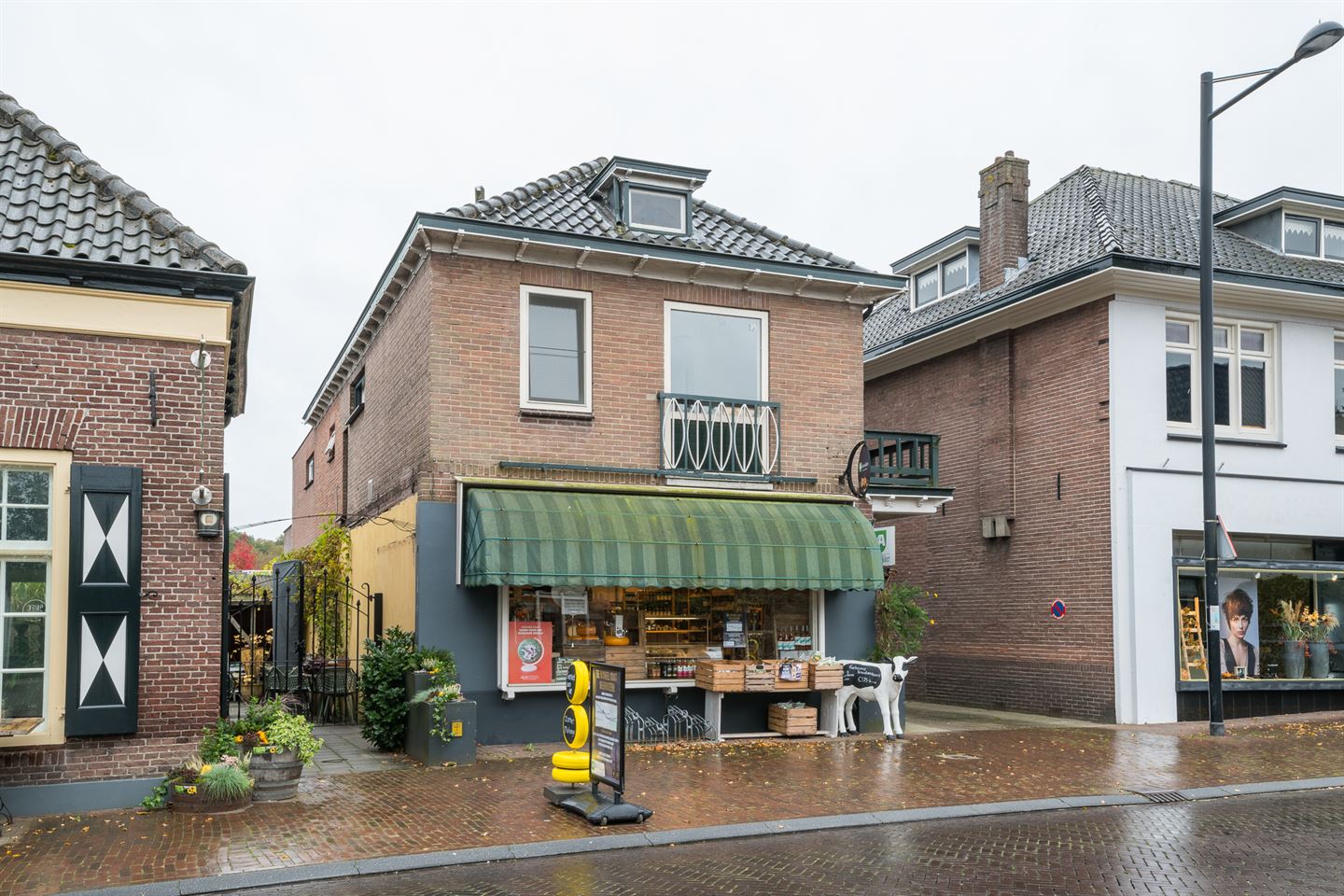 View photo 3 of Dorpsstraat 32-A