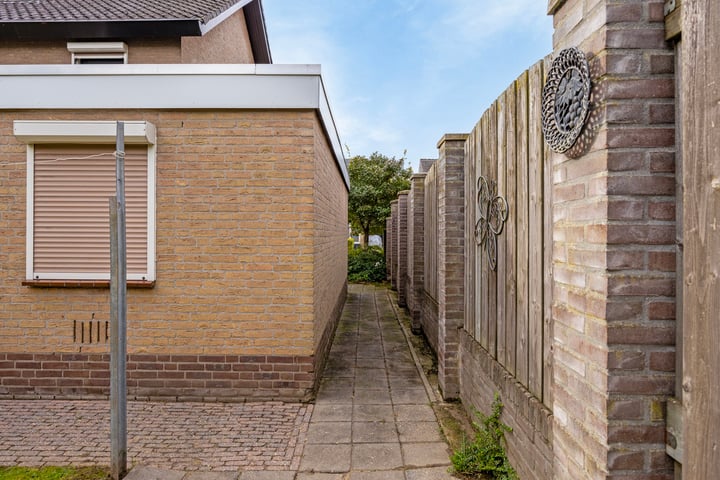 Bekijk foto 42 van Dijkstraat 48