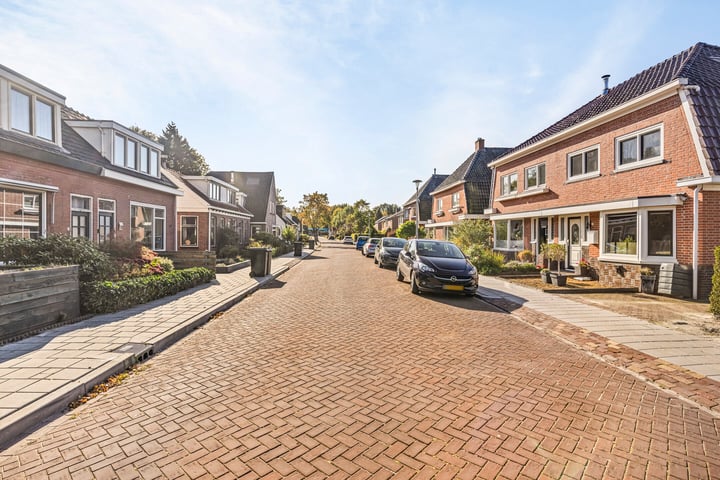 Bekijk foto 2 van Spoorstraat Noord 3