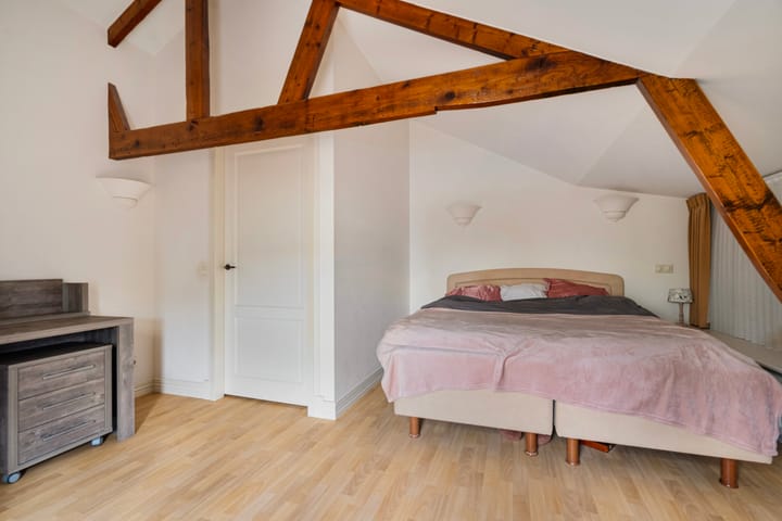 Foto 22 van Houtse Parallelweg 112