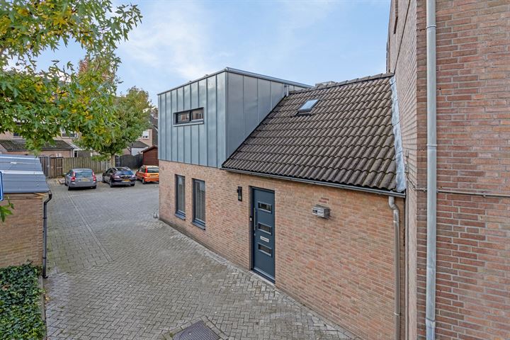 View photo 37 of Kapelstraat 123