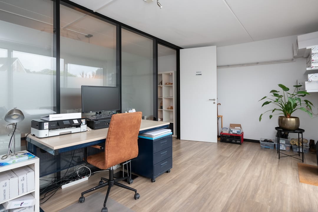 Foto 11 van Raadhuisplein 12