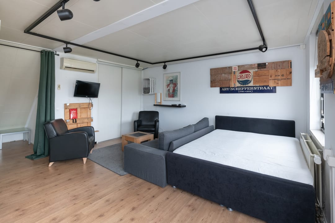 Foto 22 van Raadhuisplein 12