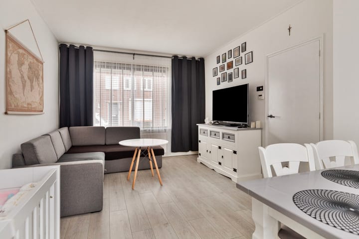 Foto 7 van Pinksterbloemstraat 11