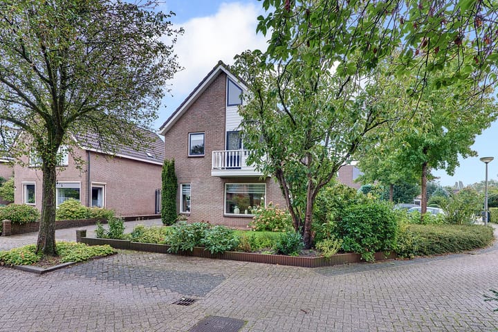 Foto 70 van Burgemeester Numanlaan 19