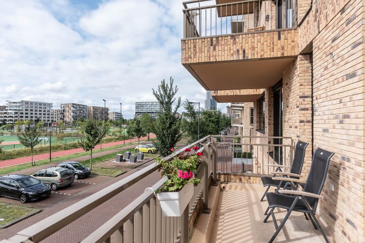 Photo 17 of Faas Wilkesstraat 217