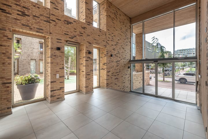 Photo 33 of Faas Wilkesstraat 217