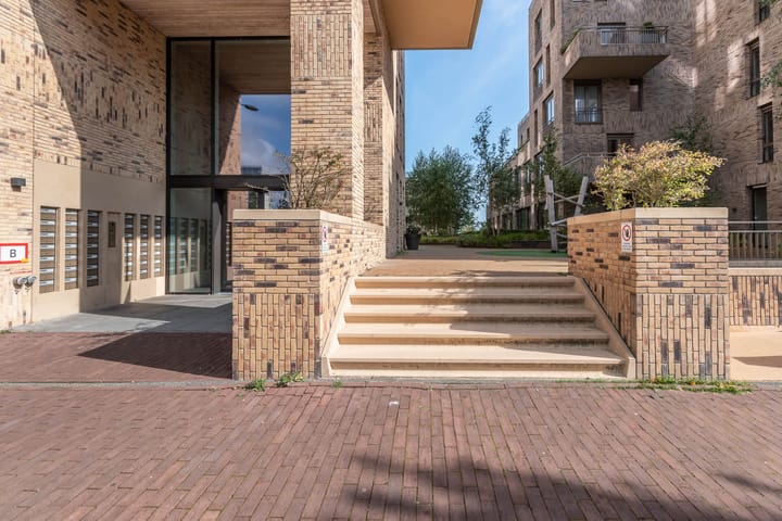 Photo 40 of Faas Wilkesstraat 217