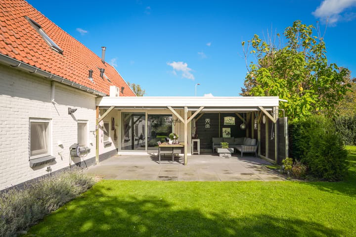 Photo 45 of Veerstraat 3