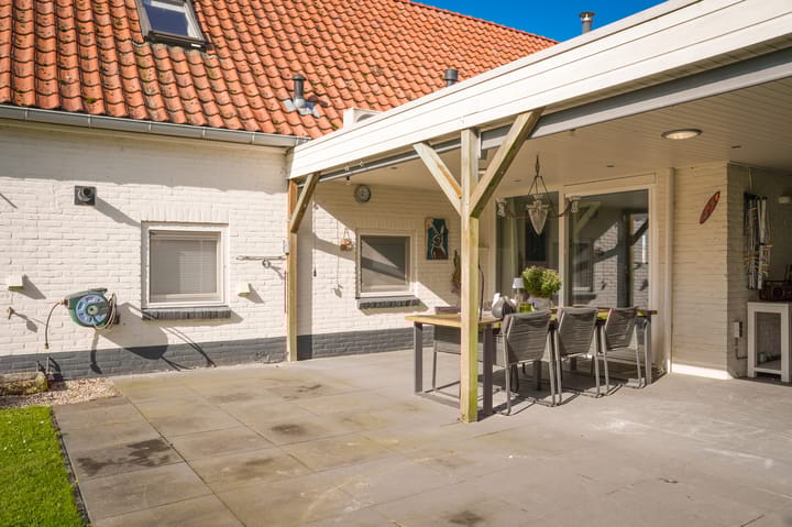 Photo 46 of Veerstraat 3