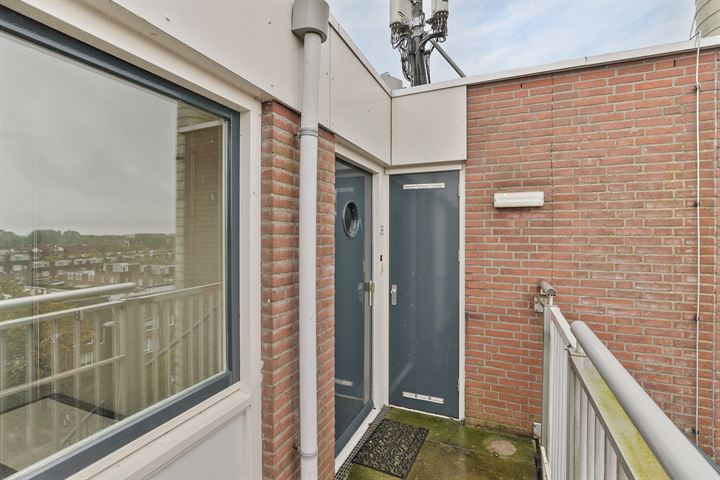 Bekijk foto 4 van Betje Wolffplein 36