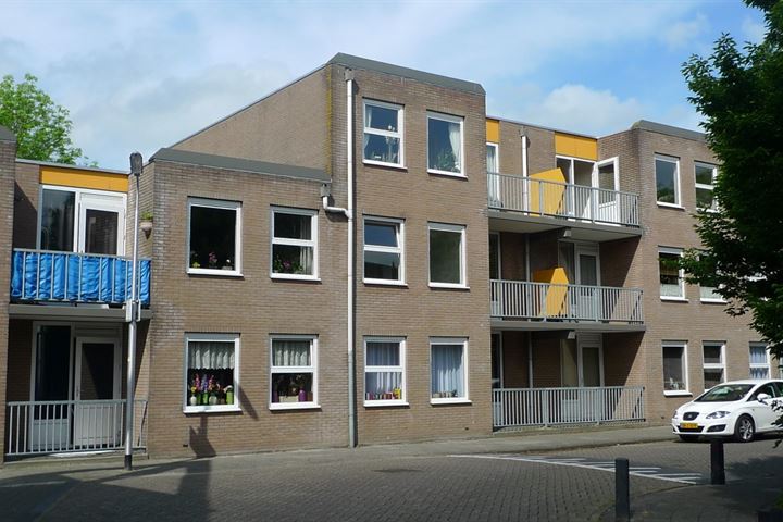 View photo 10 of Eestraat 7-B