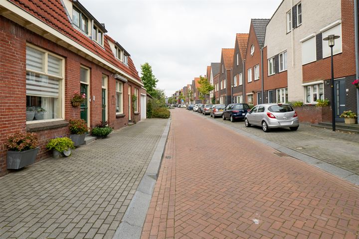 Bekijk foto 10 van Tulpstraat 19