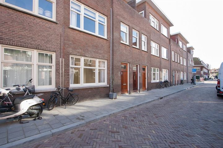 View photo 1 of Van Diepenburchstraat 41