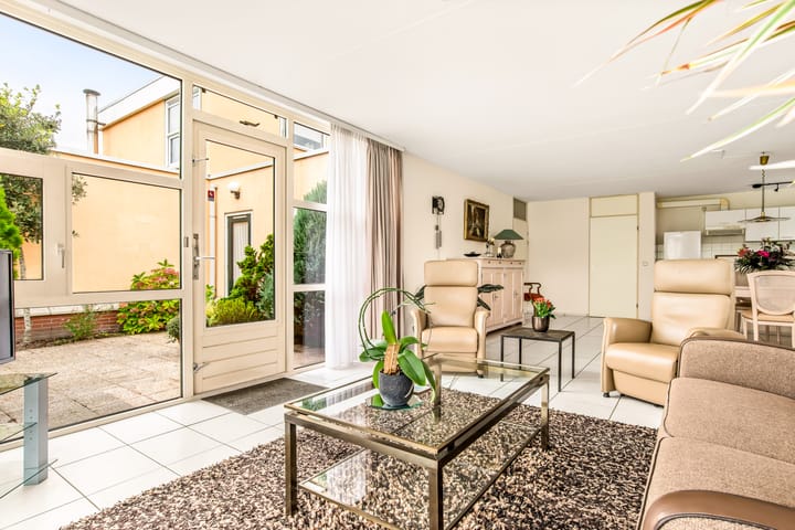 Foto 3 van Zwanebloemplantsoen 26