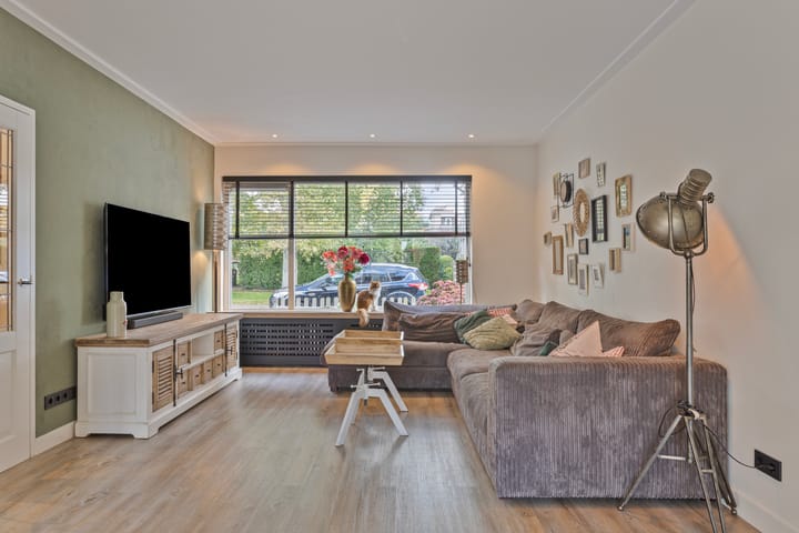 Foto 8 van Korenbloemlaan 37