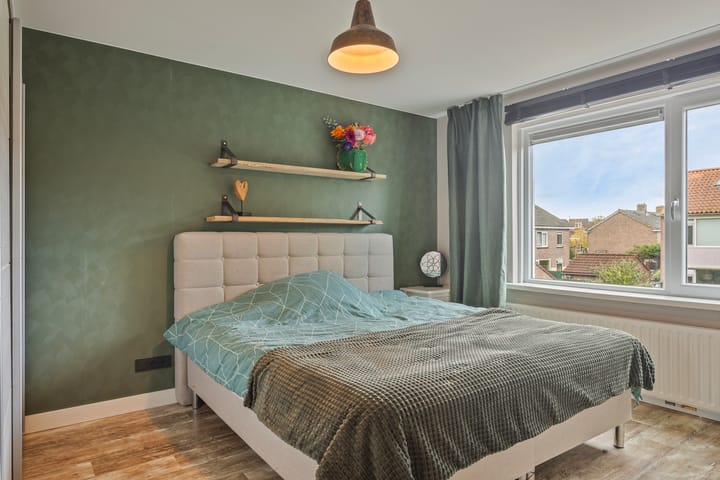 Foto 16 van Korenbloemlaan 37