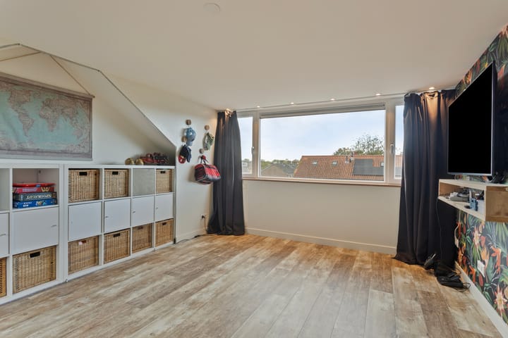 Foto 24 van Korenbloemlaan 37