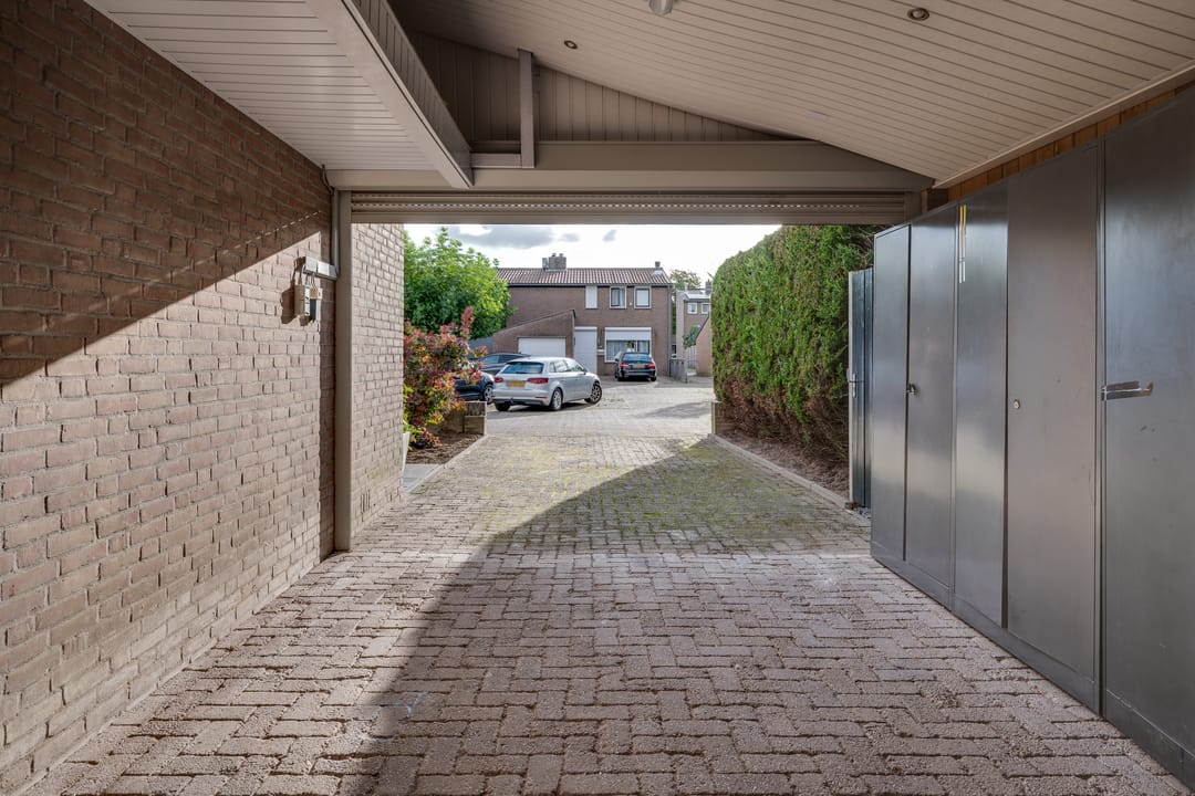 Photo 41 of Tarantostraat 29