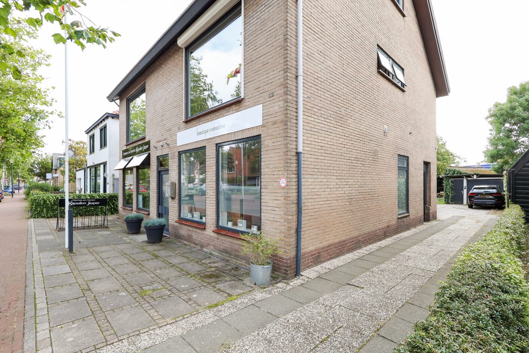 Photo 8 of Stationsweg 39