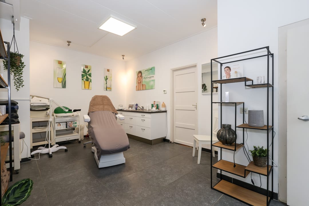 Photo 61 of Stationsweg 39