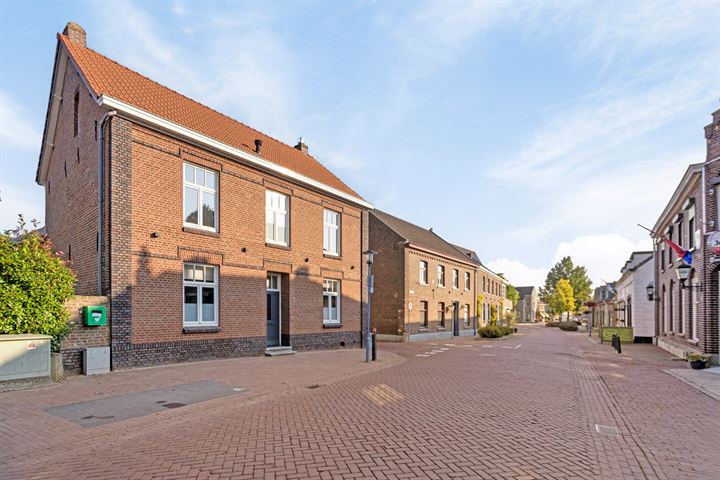 Bekijk foto 4 van Dorpsstraat 84