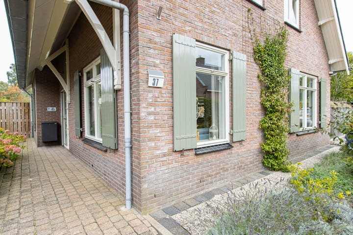 Foto 87 van Lijsenhof 37