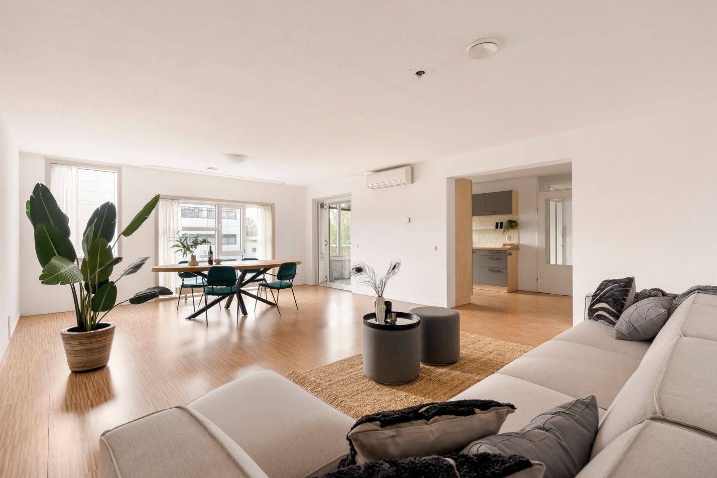 Foto 1 van Arent Janszoon Ernststraat 176