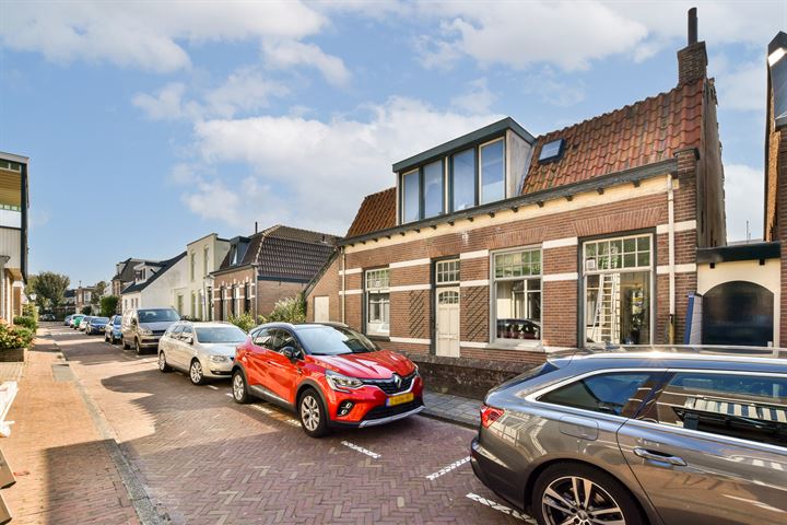 Bekijk foto 1 van van Ostadestraat 4