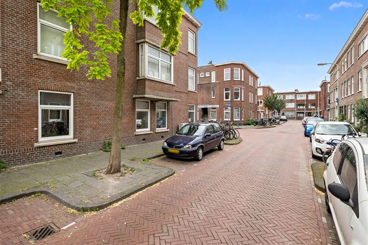 View photo 3 of Heesterstraat 85