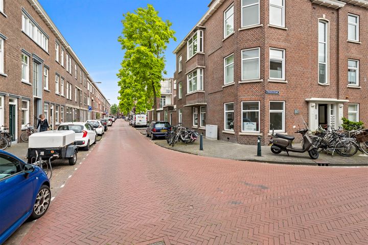 View photo 4 of Heesterstraat 85