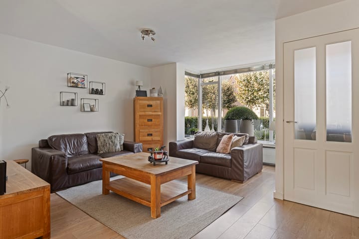 Foto 2 van Zilverlinde 76