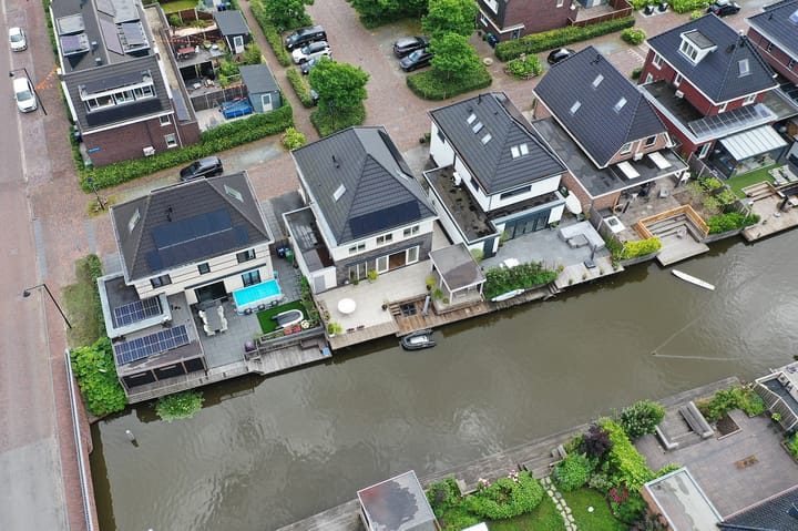 Foto 1 van Niels Bohrstraat 4