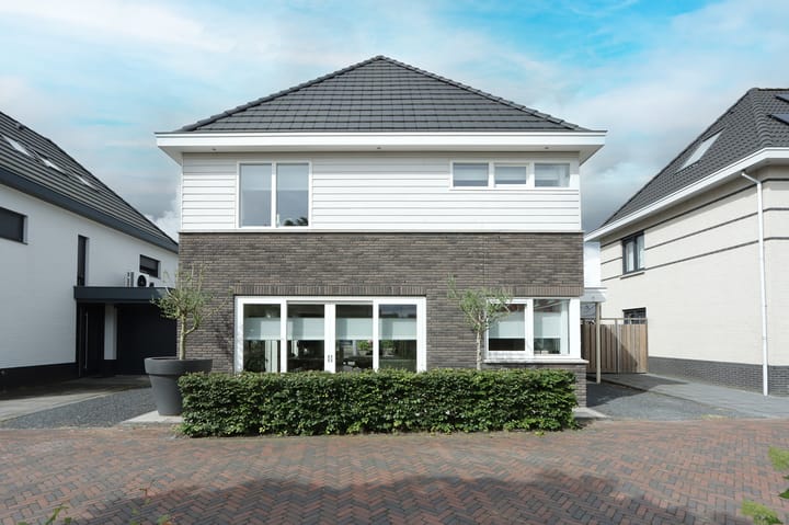 Foto 5 van Niels Bohrstraat 4