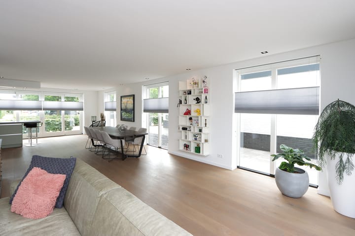 Foto 14 van Niels Bohrstraat 4