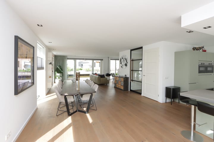 Foto 19 van Niels Bohrstraat 4