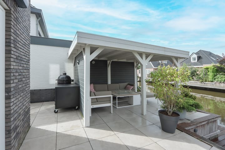 Foto 22 van Niels Bohrstraat 4