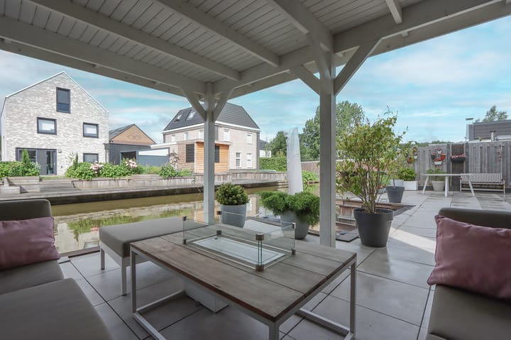 Foto 24 van Niels Bohrstraat 4