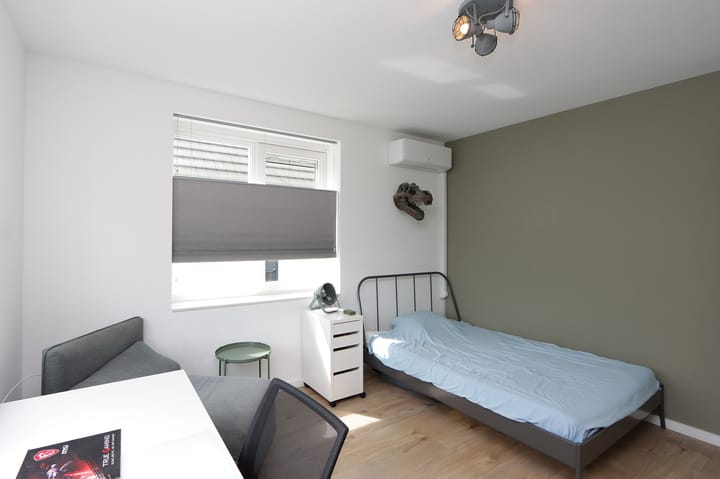 Foto 34 van Niels Bohrstraat 4