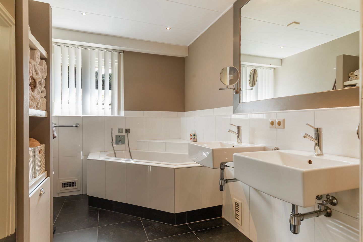 Foto 25 van Magnolialaan 14