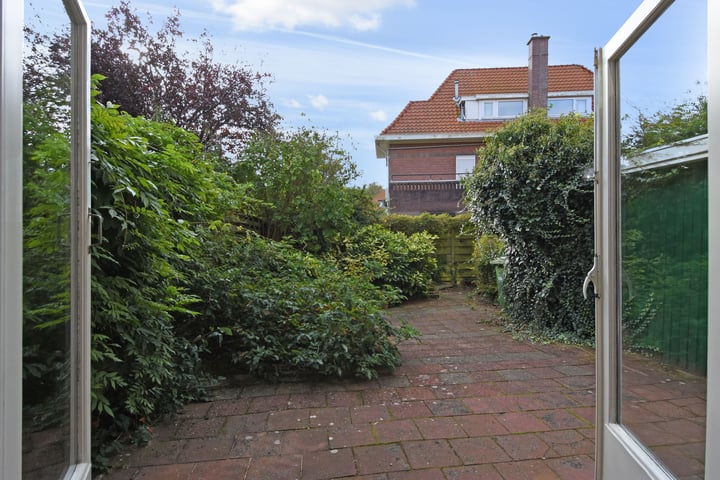 View photo 16 of Brugsestraat 21